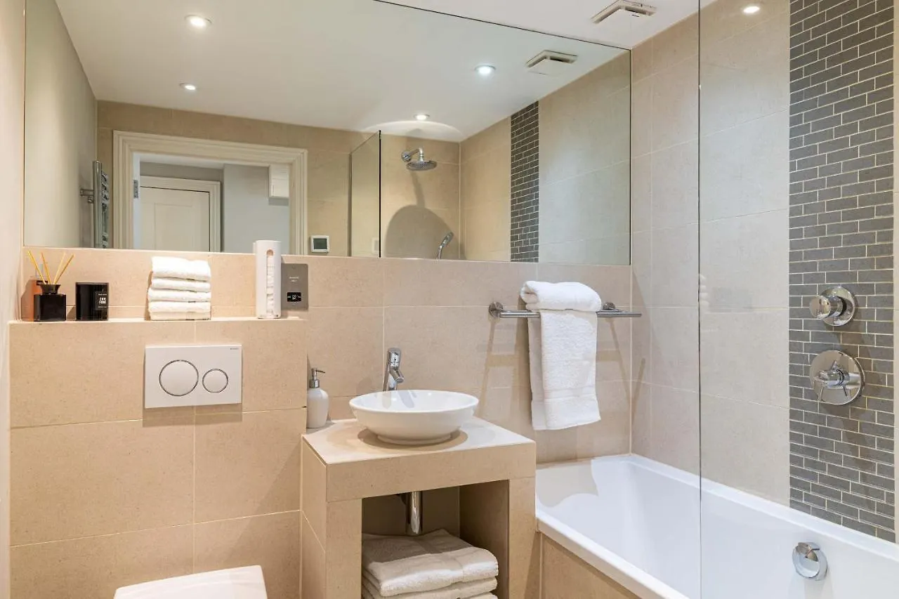 Bath Circle Apartment
