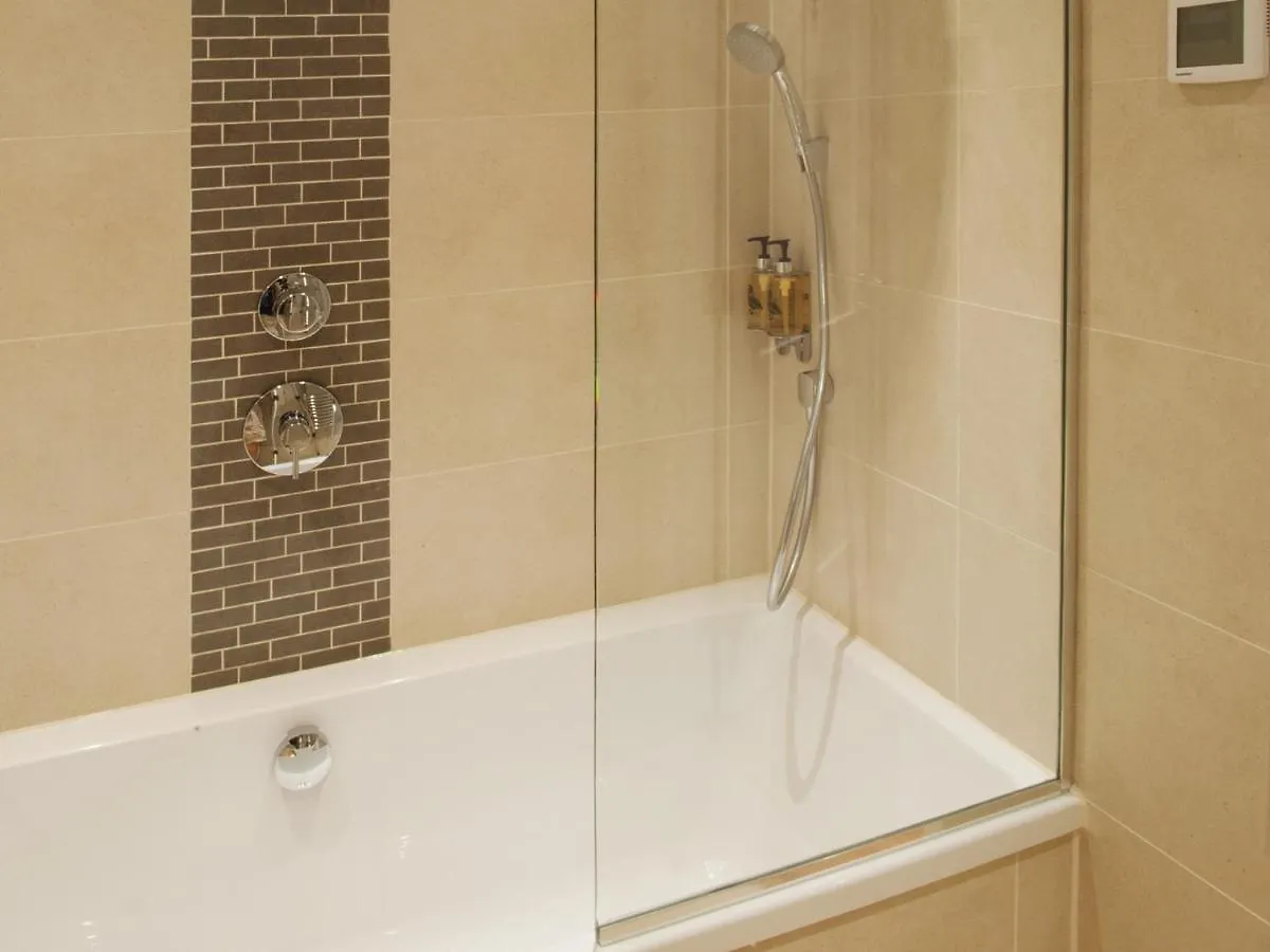 Bath Circle Apartment