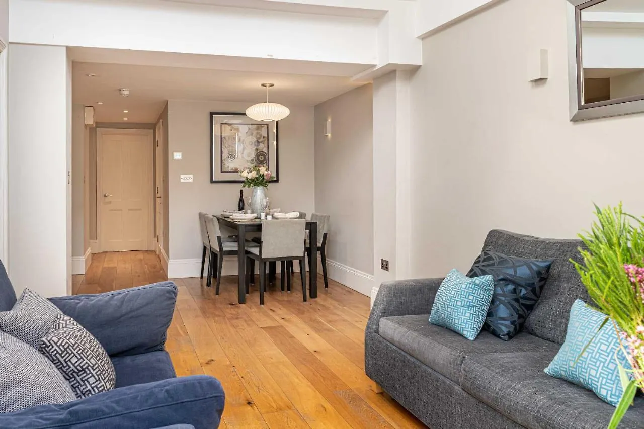 Bath Circle Apartment 0*,  United Kingdom